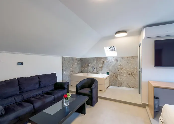 Agistro 3* Άγκιστρο